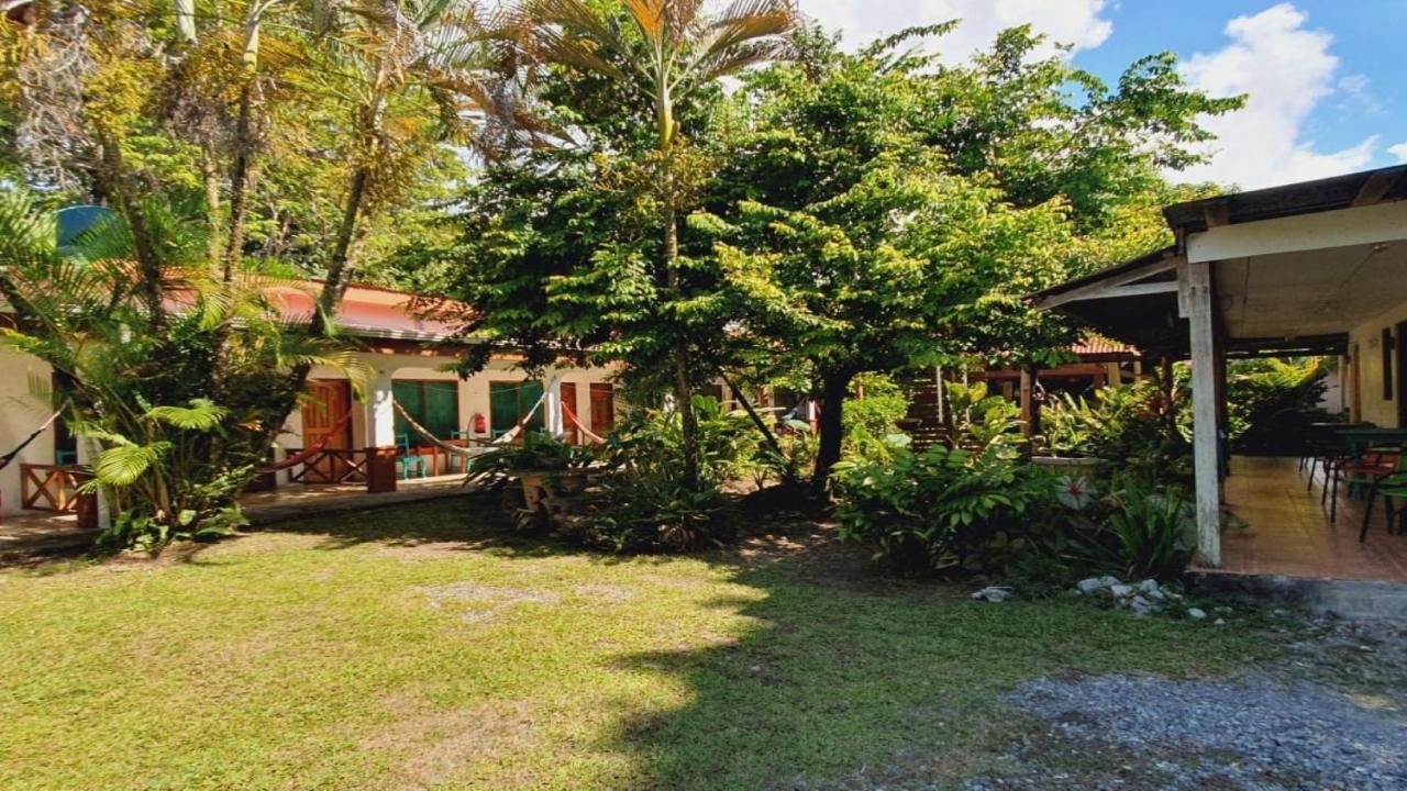 Cabinas Palmer Makanda Cahuita Buitenkant foto