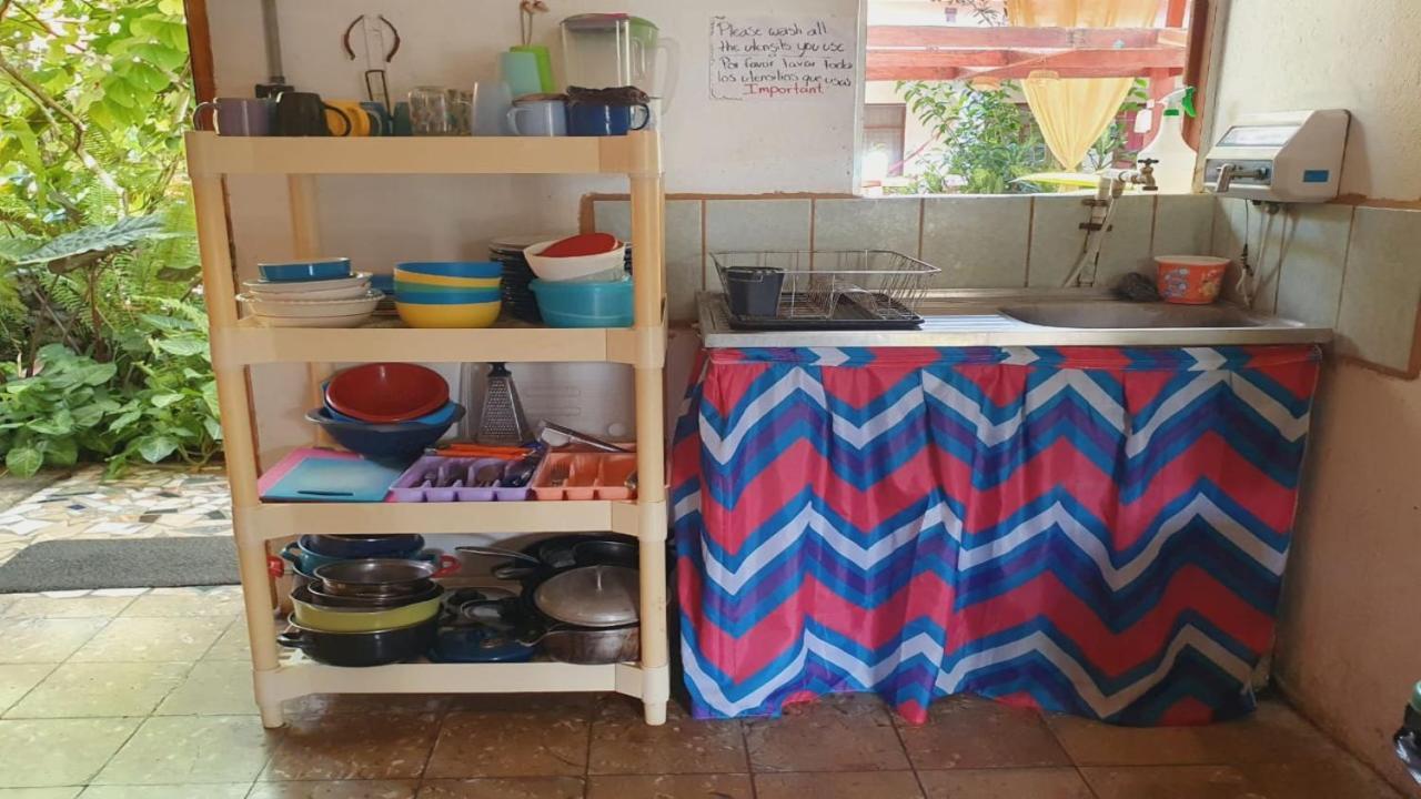 Cabinas Palmer Makanda Cahuita Buitenkant foto